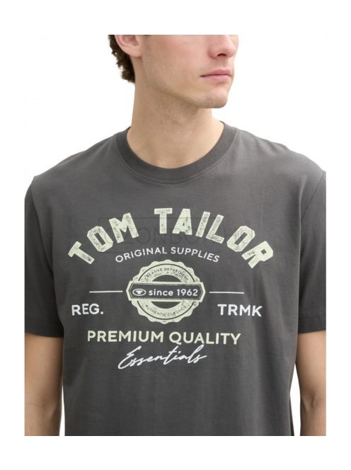 1037735-10307 Tom Tailor férfi rövid ujjú póló logó nyomtatással (szürke)