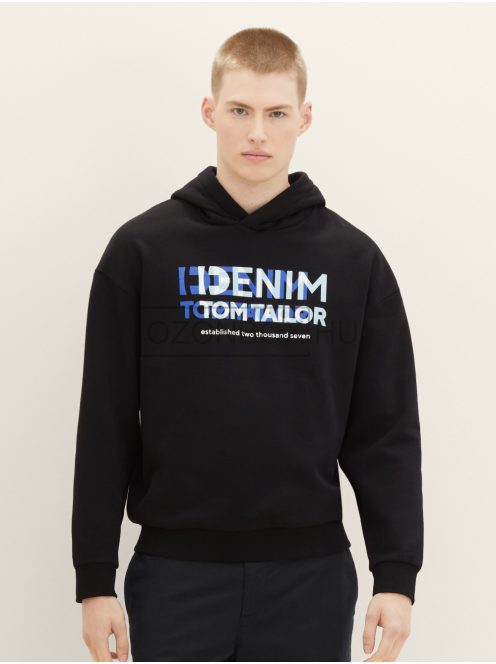 1039462-29999 Tom Tailor kapucnis pamut felső logó nyomattal fekete színben