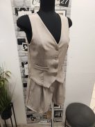 12485/12099 OLIVIA – Női mellényes, shortos szett  (világos bézs)