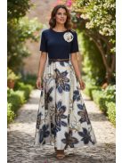 18677 Elaria Light ruha – Virágos elegancia (sötétkék)