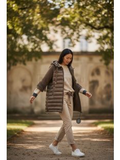 2909 Fiorella – Kávébarna hosszú steppelt kabát