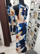 2942 Francesca maxi ruha (törtfehér-kék-barna minta)