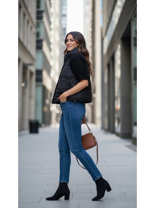 3525 SERAPHINA – fekete oversize steppelt, kötött ujjú női kabátka