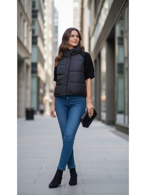 3525 SERAPHINA – fekete oversize steppelt, kötött ujjú női kabátka