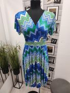 5471 Azura mintás ruha (krém-királykék-zöld-cikcakk)