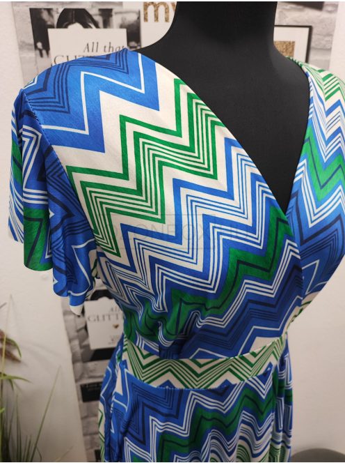 5471 Azura mintás ruha (krém-királykék-zöld-cikcakk)