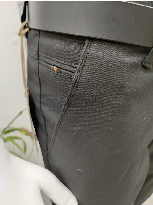 7729 Férfi SLIM FIT fekete nadrág