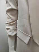 80172 VIOLET karcsúsított szmokinggalléros blézer krém színben