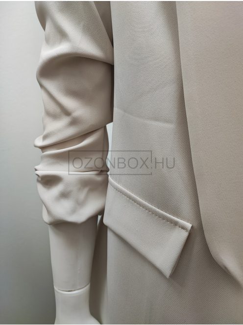 80172 VIOLET karcsúsított szmokinggalléros blézer krém színben