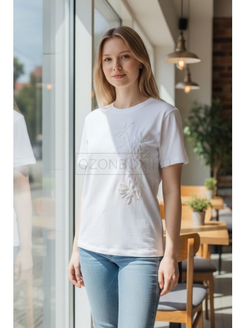 9-2335 Avelisse hímzett női felső (fehér)