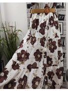 90246 Violetta mintás maxi ruha (fehér alapon bézs és barna virágos)