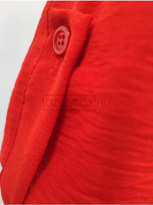 9656 AMELIA II. egyszínű állógalléros V-kivágott ruha övvel piros színben