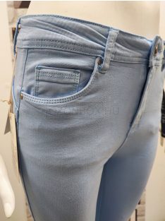   KP162-21 FANNI női sztreccs, PUSH UP normál derekú nadrág világkék színben