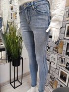 RE3118 VIVIEN SKINNY Push Up strasszköves farmernadrág