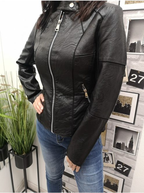 T3-076-1 CHLOE karcsúsított műbőrkabát fekete