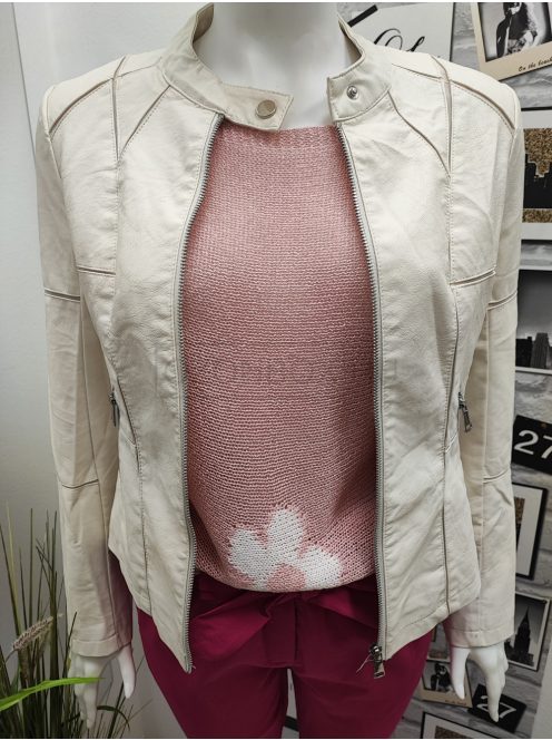 T3-076-11 CHLOE karcsúsított műbőrkabát törtfehér színben